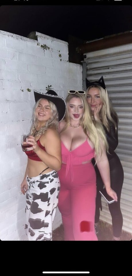 Hollie H onlyfans leaked nude