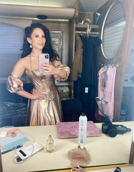 Cheryl Burke onlyfans model