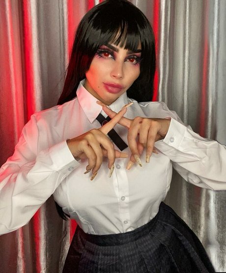 Vai Monroe onlyfans post