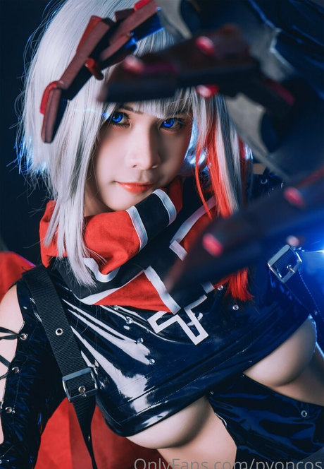 pyoncos desnuda onlyfans