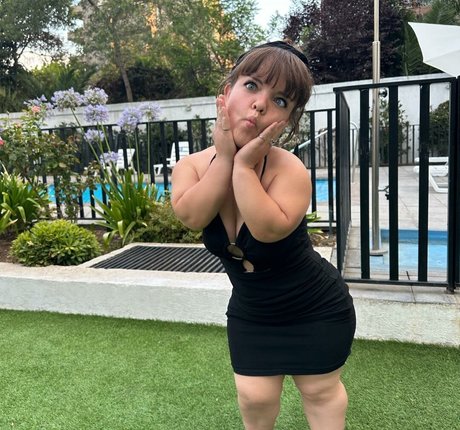 Jomini Dancer only fans pics