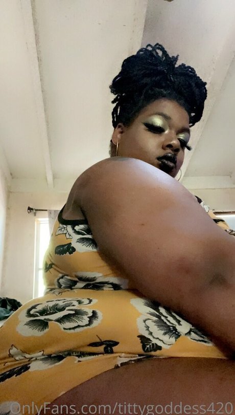 tittygoddess420 onlyfans nudes porn