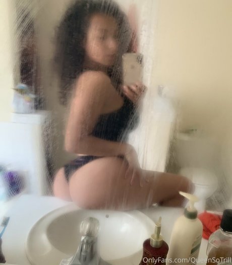 QueenSoTrill nude onlyfans pics