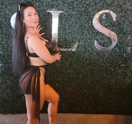 Tina Kham leaks onlyfans