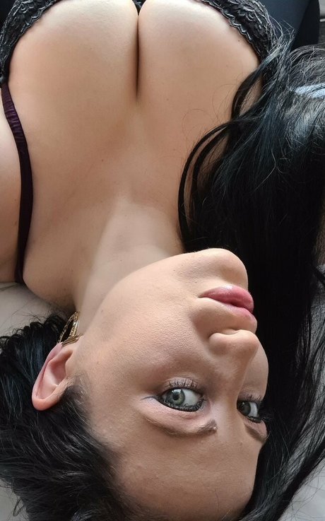 larajadedeene Profile pic