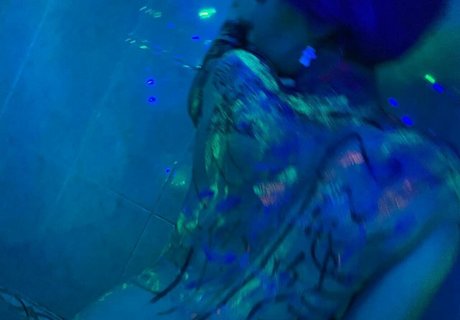 likafreaky onlyfans strip tease