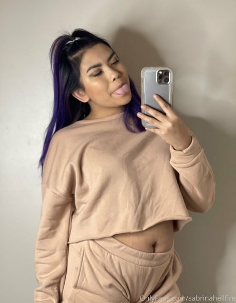 sabrinahellfire boobs onlyfans