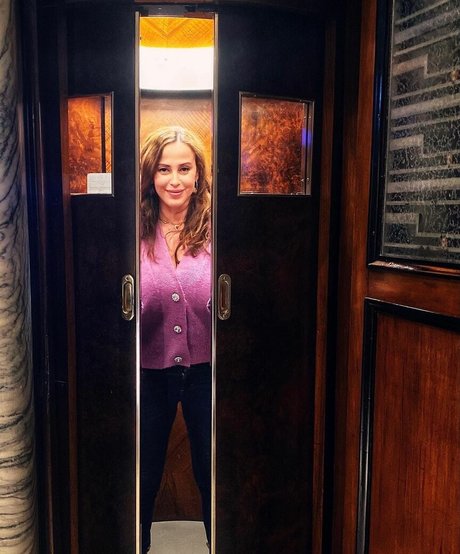 Serena Roberti naked only fans