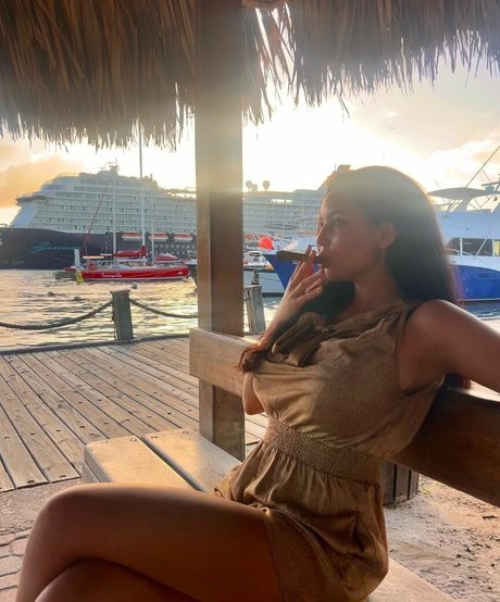 cum on pussy onlyfans hot sexy pictures