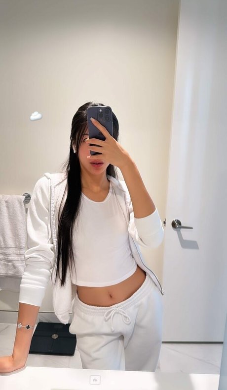 lilyy yk onlyfans nude content