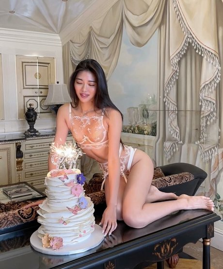 lilyy yk Profile pic