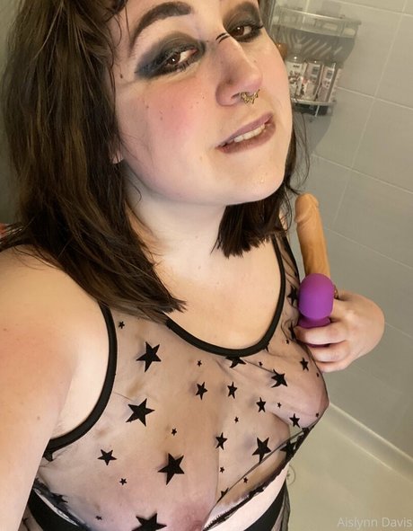 aislynndavis onlyfans sexy