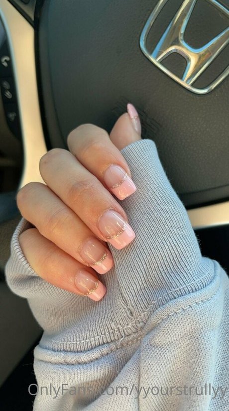 yyourstrullyy onlyfans porn