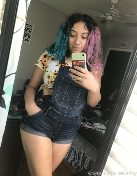 itselliemay is on onlyfans