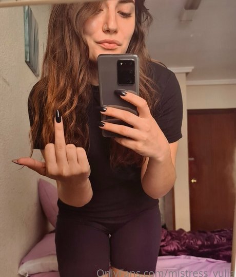 findomylia onlyfans nide