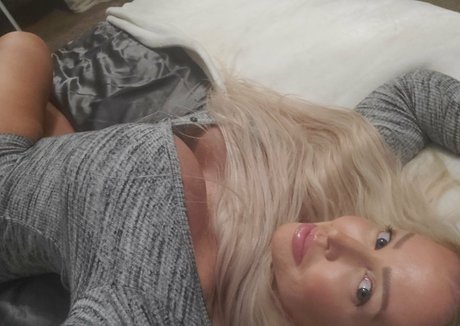 alurajenson2011 only fans nude