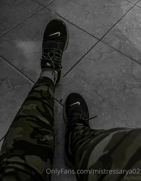 mistressarya02 onlyfans model images