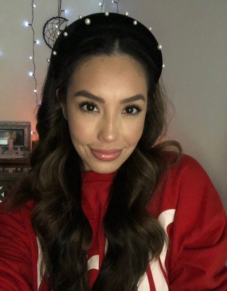 All Bella topless onlyfans