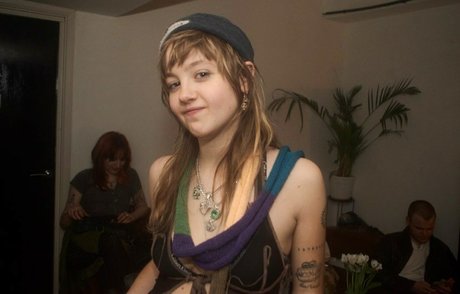 _femalien Profile pic