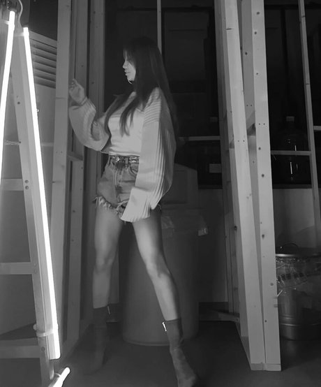 Jinnnyk onlyfans nsfw