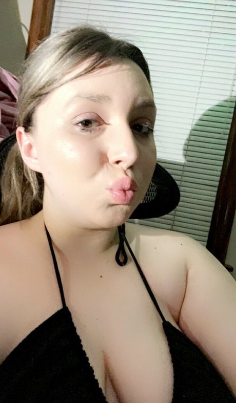 baddiealexaaa onlyfans strip