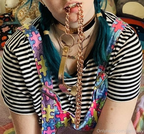 petiteivy nude on onlyfans