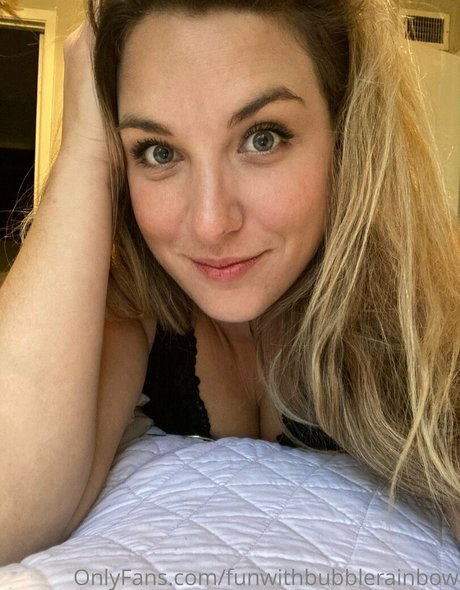 funwithbubblerainbow nude on onlyfans
