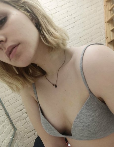 dirty blonde__ onlyfans nude photos