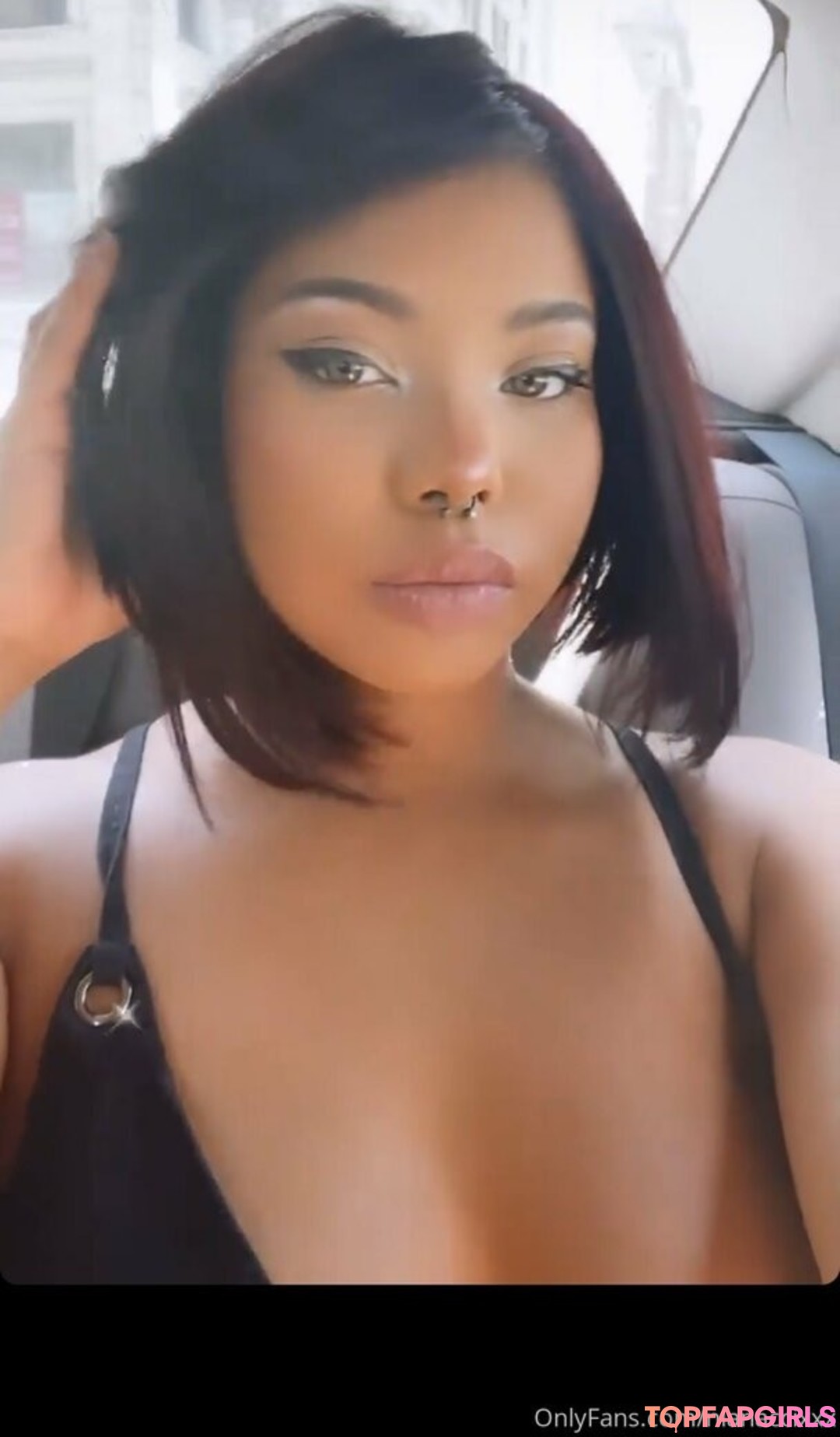 nianaccixxx tits onlyfans