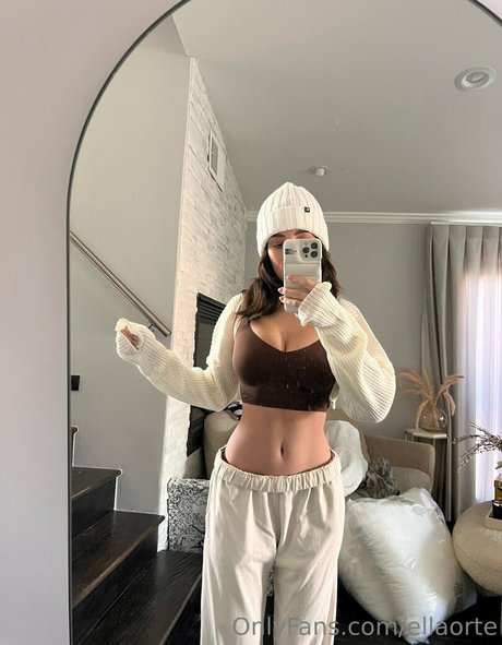 ellaorte onlyfans leaks.