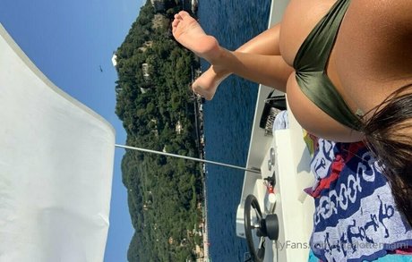 charlottemiami onlyfans leak naked