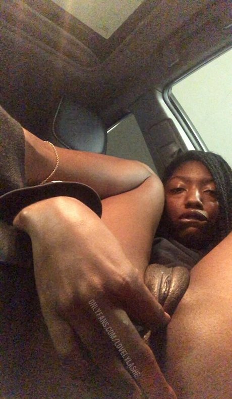 lovelylashe Profile pic