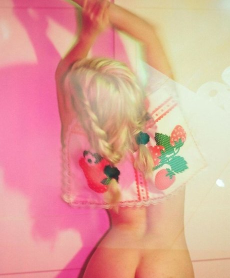 alittle vampy leaks only fans