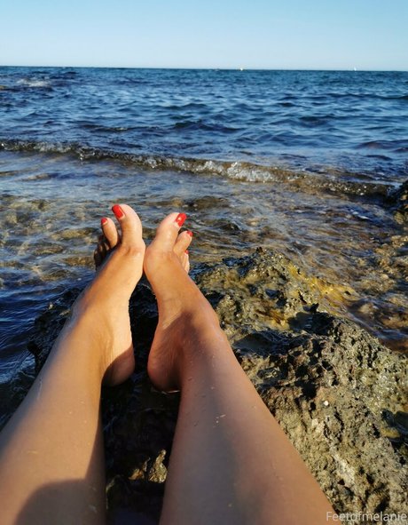 feetofmelanie onlyfans