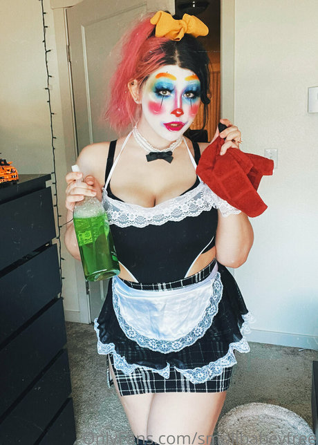 smollbabeyfree onlyfans topless