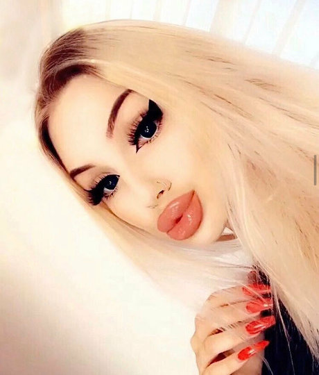 charlotteventura onlyfans leaked.