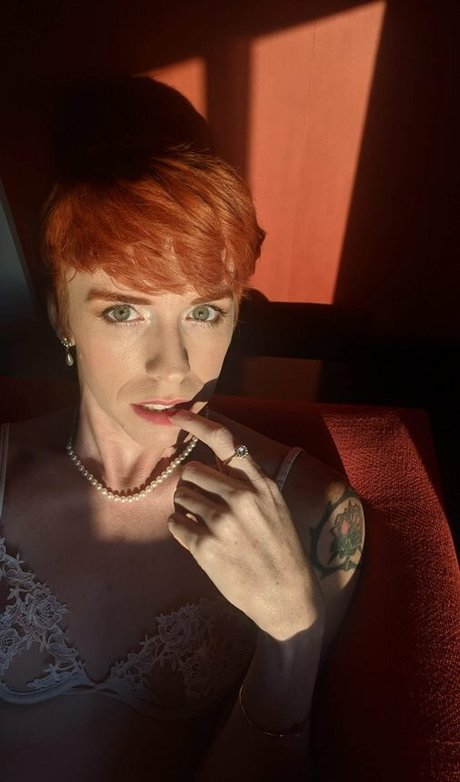 Faye Holloway onlyfans content leaked