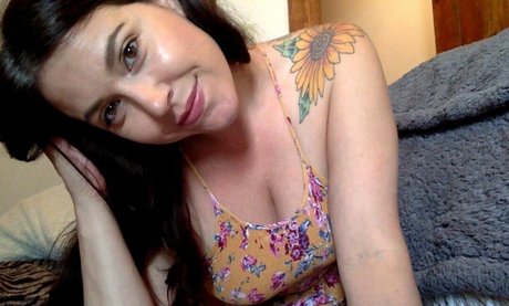 pennytrait onlyfans boobs