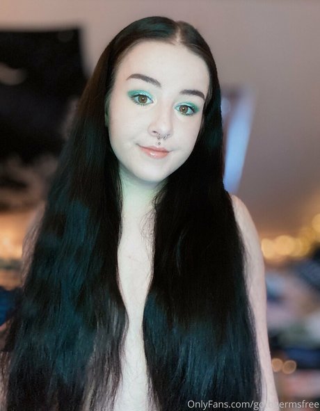 gothgermsfree onlyfans pictures