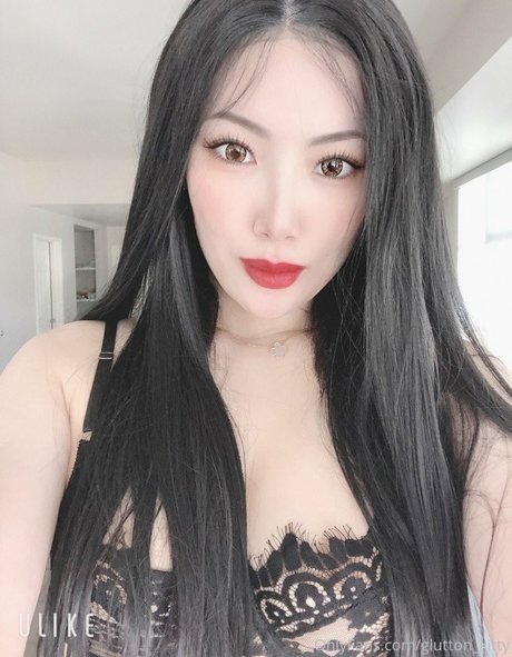 stepdaughter onlyfans hot pics