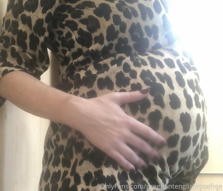 Pregnant English Rose strip onlyfans