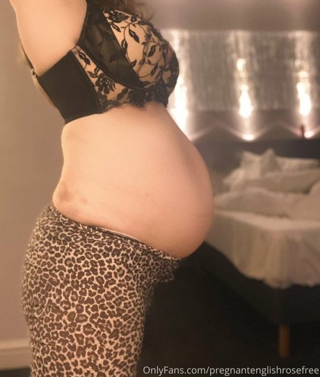 Pregnant English Rose leaked only fans nudes