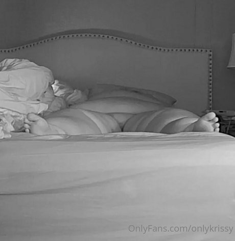 onlykrissy onlyfans nude tits