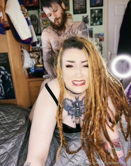 lollydreadfulfree onlyfans sex leak