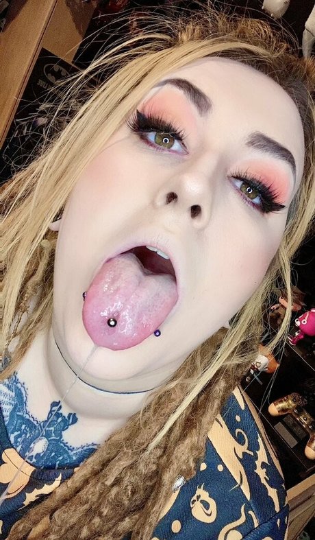 lollydreadfulfree onlyfans leak