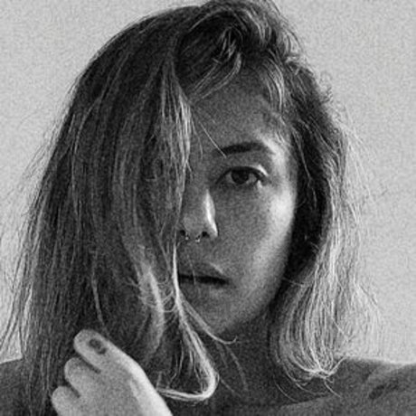 Mila Otofuji onlyfans strip