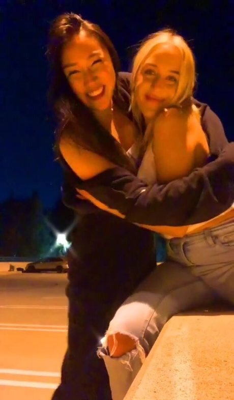 Holly Youpa nudes only fans