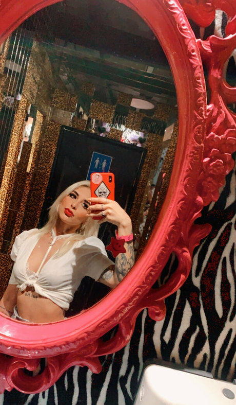 evablack69 onlyfans content type