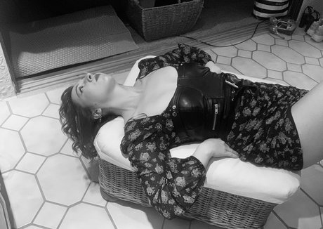 swallowpeaches only fans pics