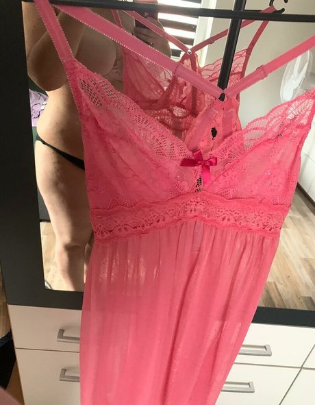 Vanessa Schlechter onlyfans nude pics